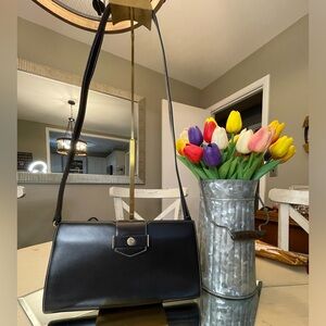 Elegant Christian Dior Black Leather Shoulder Bag